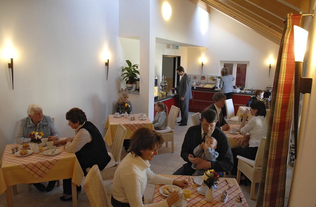 Hotel Landhaus Sixtmuehle à Taufkirchen  Extérieur photo