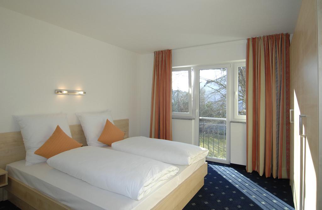 Hotel Landhaus Sixtmuehle à Taufkirchen  Chambre photo