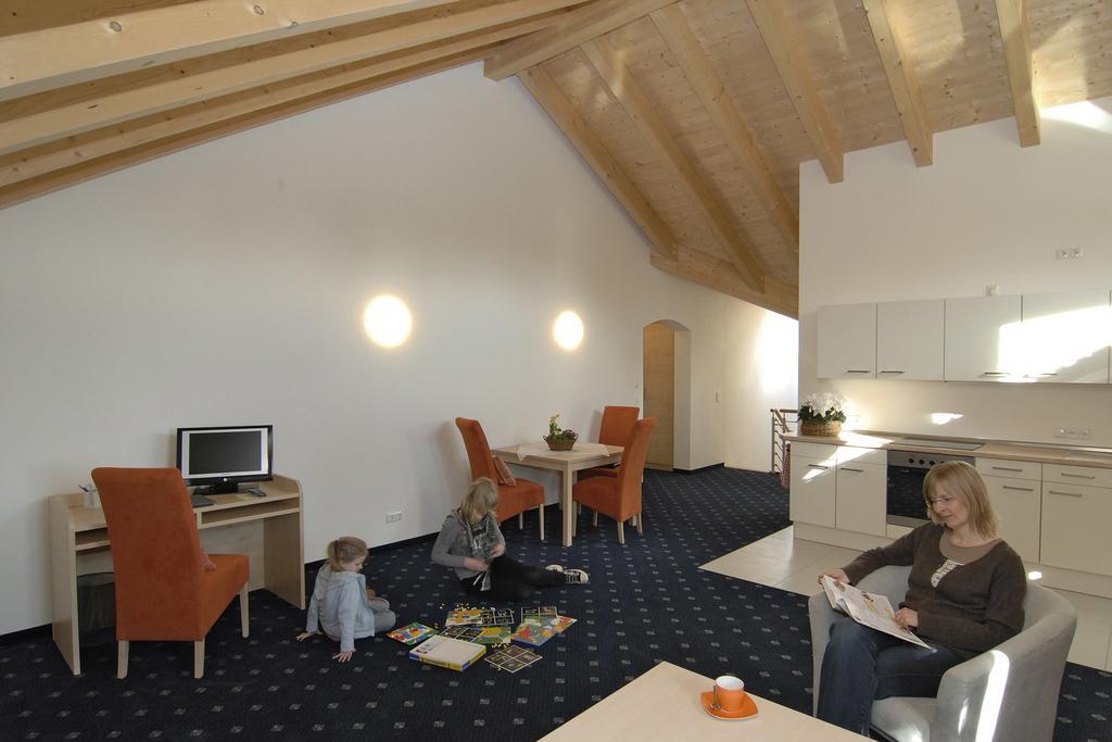 Hotel Landhaus Sixtmuehle à Taufkirchen  Extérieur photo