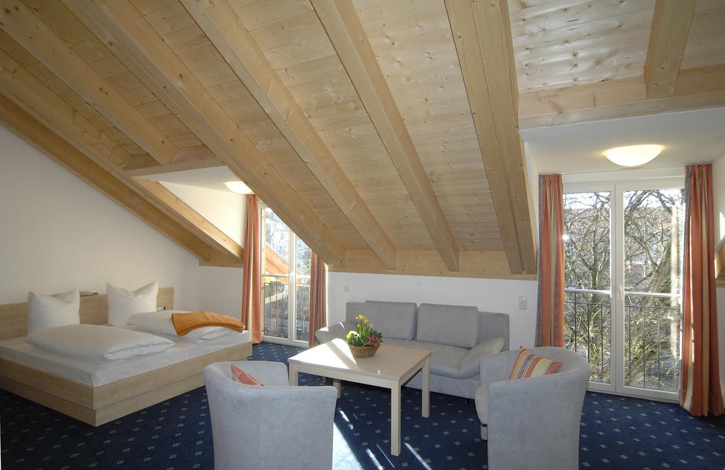 Hotel Landhaus Sixtmuehle à Taufkirchen  Chambre photo